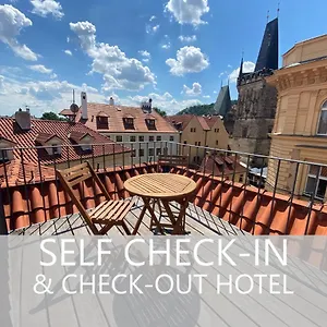 Aparthotel Charles Bridge & By Sivek Prague